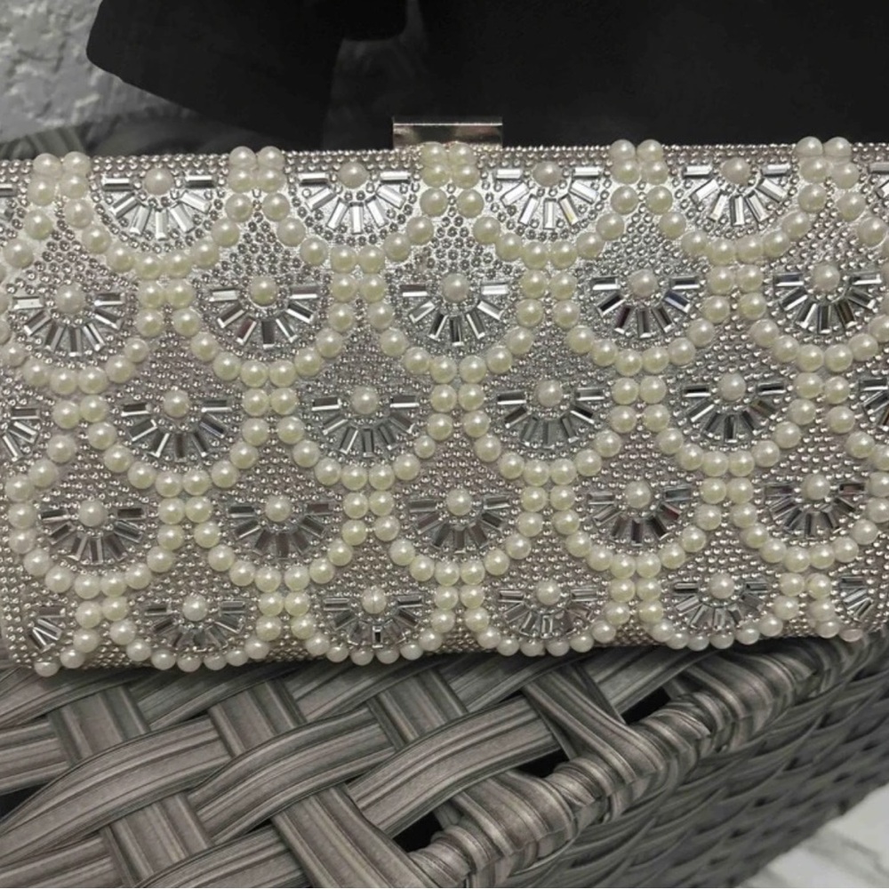 💎 Jewel Encrusted Purse 💎 - Picture 6 of 7